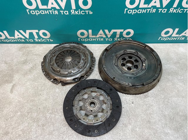 Docisk sprzęgła Peugeot 407 sedana (6D) (2004 - 2011) cena, od 120,40 USD