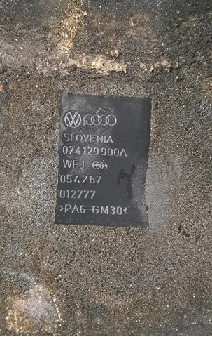  Pokrywa silnika dekoracyjna Volkswagen Transporter 