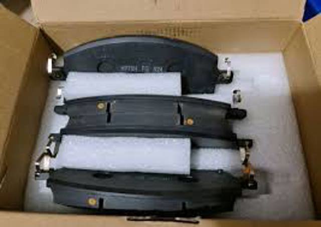 Do koszyka D1M605MT0A Nissan/Infiniti Klocki hamulcowe przednie tarczowe