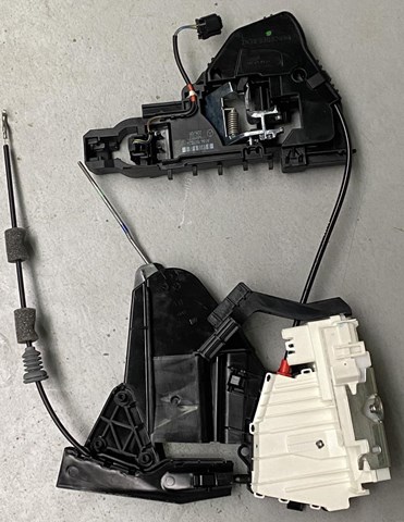 Zamek drzwi tylnych prawych do Mercedes GL  X164