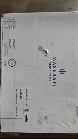 Klocki hamulcowe przednie tarczowe 673012038 Maserati