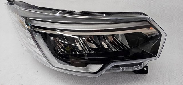 Reflektor prawy Renault (RVI) 260102899R