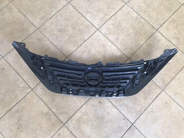 Atrapa chłodnicy 623109HS1A Nissan/Infiniti