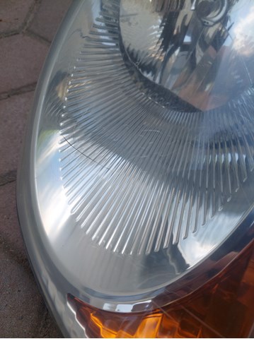 260109U100 Nissan/Infiniti Reflektor prawy