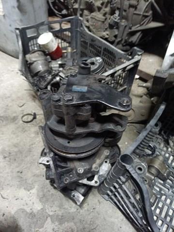 Pompa wspomagania hydraulicznego kierownicy do Nissan Bluebird  T72 , T12