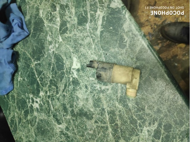 Do koszyka 9641553880 Renault (RVI) Pompka spryskiwacza szyby przedniej