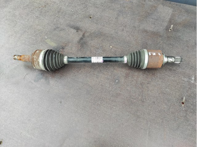 Półoś napędowa przednia lewa 391014031R Renault (RVI)