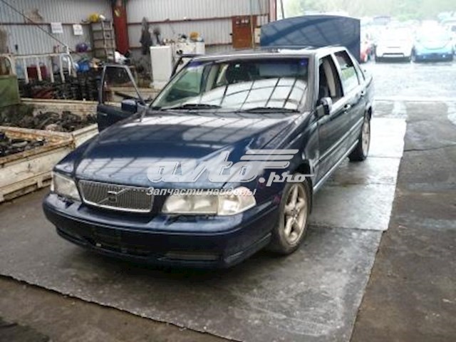 Zderzak przedni do Volvo V70 I LV