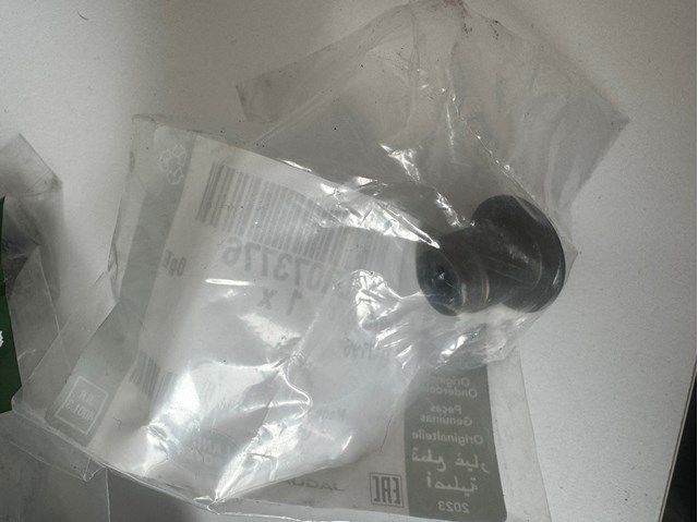 Do koszyka LR073776 Land Rover Uszczelniacz zaworu wylotowego