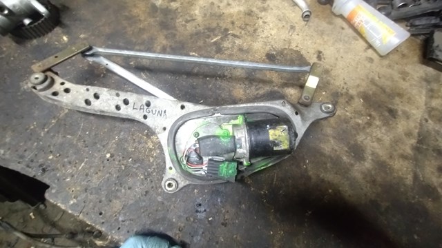 Do koszyka Mechanizm wycieraczek Renault Laguna II BG0, BG1