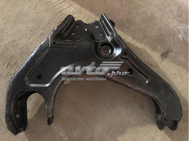 UR6134300B Mazda Wahacz zawieszenia przedniego dolny prawy