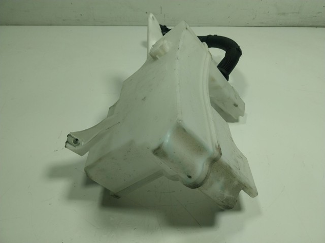 Zbiorniczek spryskiwacza szyb do Ford Focus IV HP