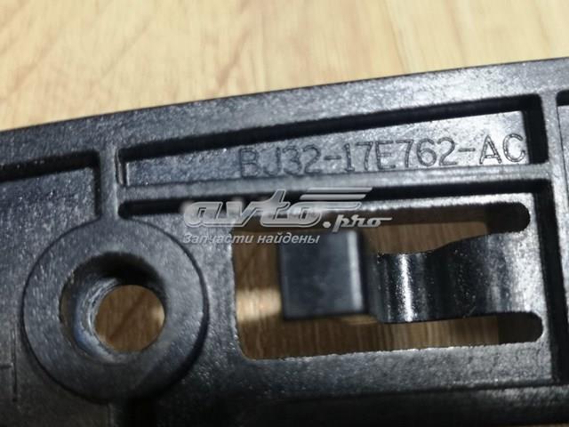 Wspornik zderzaka przedniego prawy Land Rover LR034210