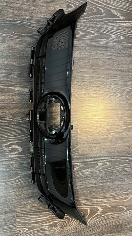 Atrapa chłodnicy FPS FP7088990 cena, od 103,42 USD