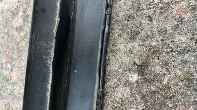 Zderzak tylny 5215942230 Toyota