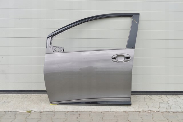 Do koszyka Drzwi przednie lewe Toyota Yaris  P13