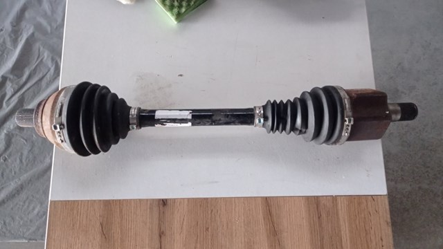 Półoś napędowa przednia lewa 5N0407763F VAG