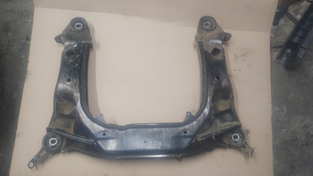 Do koszyka Korpus osi przedniej Audi A4 B6 8E2