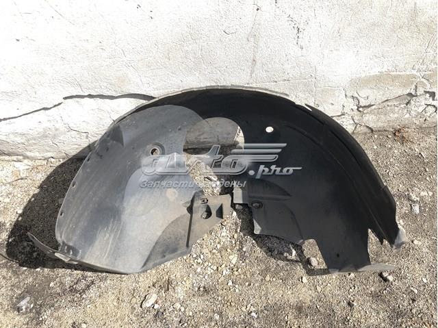 Nadkole błotnika przedniego prawe 6396843377 Mercedes