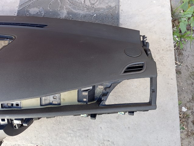 Do koszyka 681000022R Renault (RVI) 