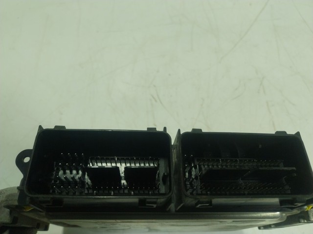 Do koszyka Sterownik silnika Ford Focus III CB8