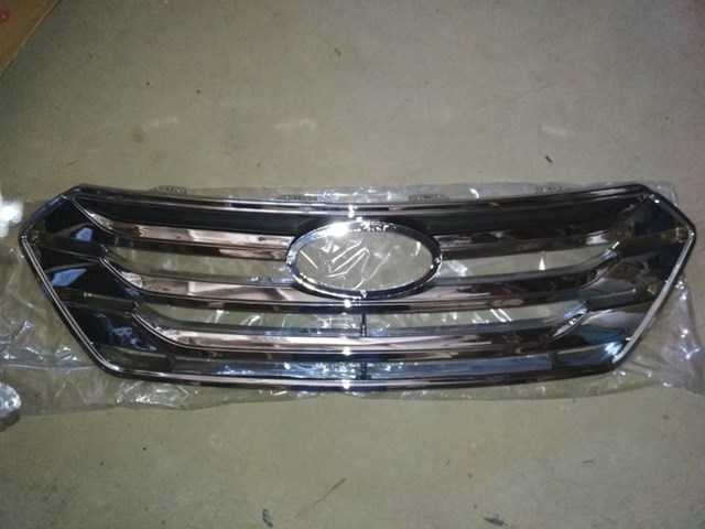 Atrapa chłodnicy Hyundai/Kia 863512W000