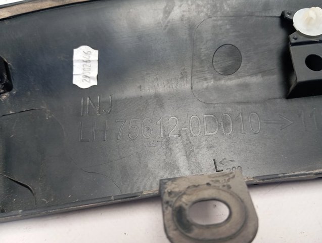 Do koszyka 756020D010 Toyota Poszerzenie (nakładka) reperaturki błotnika przedniego lewy