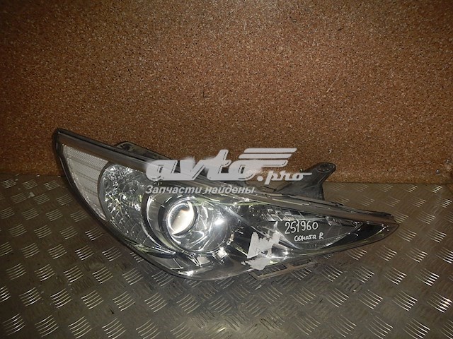 Reflektor prawy do Hyundai Sonata VI YF