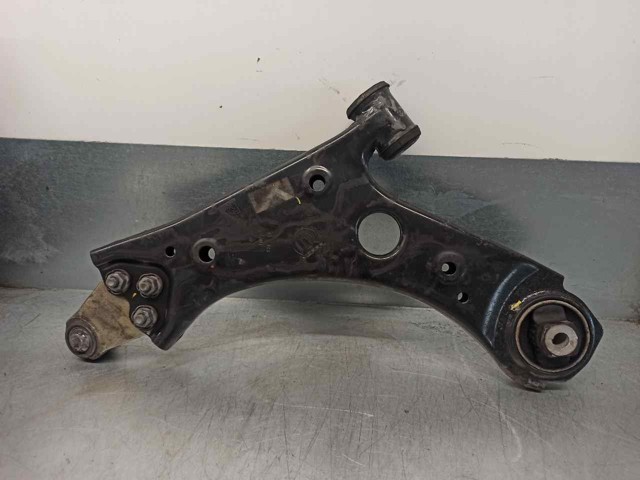 52082897 Fiat/Alfa/Lancia Wahacz zawieszenia przedniego dolny prawy