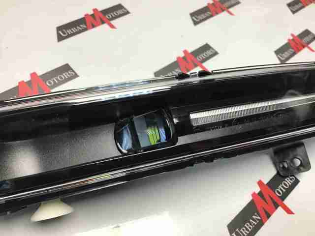 Lampa przeciwmgielna lewa LR142093 Land Rover