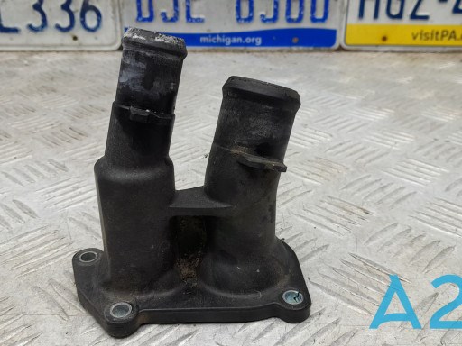 BE8Z8592B Ford Obudowa termostatu