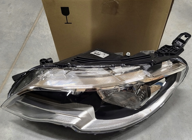 9817298380 Peugeot/Citroen Reflektor lewy