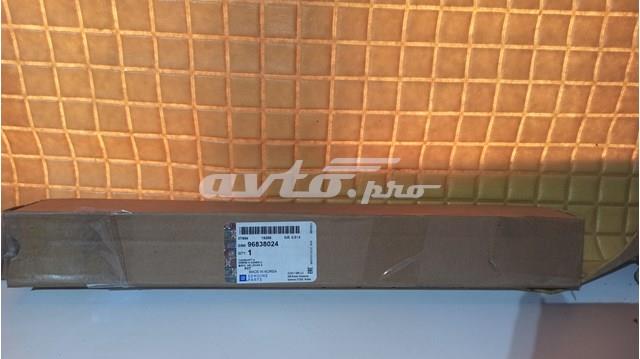 Wał rozrządu silnika General Motors 96838024