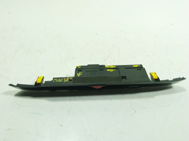 Przycisk włączania światła awaryjnego Hyundai Tucson III SUV (TL) (2015 - 2023) cena, od 121,52 USD