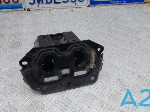 622115AA0A Nissan/Infiniti Wspornik wzmocnienia zderzaka przedniego