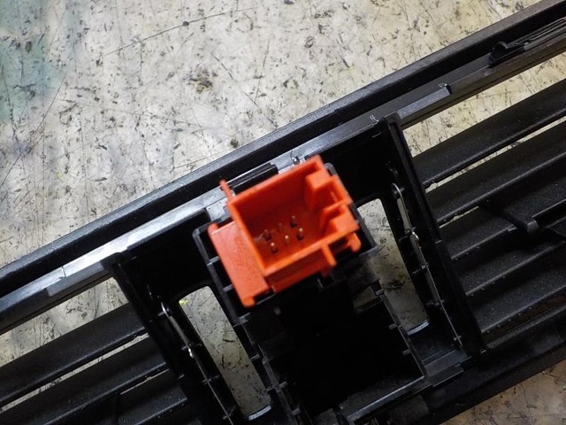 Do koszyka 5J0953235ERBE VAG Przycisk włączania światła awaryjnego