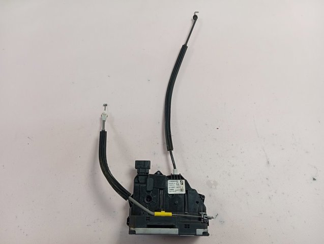 1677681380 Peugeot/Citroen Zamek drzwi przednich prawych