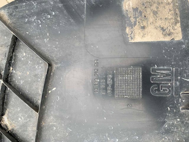 Nadkole błotnika przedniego prawe General Motors 13183312 cena, od 22,30 USD