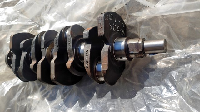  Wał korbowy silnika Toyota Corolla 