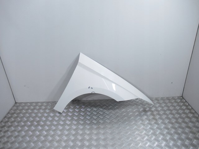  Błotnik przedni prawy Seat Ibiza 5