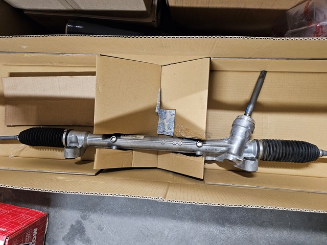 Listwa kierownicza (maglownica) Mazda TK4832110C cena, od 351,95 USD