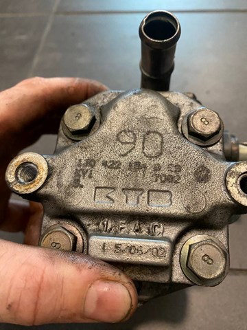 Pompa wspomagania hydraulicznego kierownicy 1J0422134B VAG