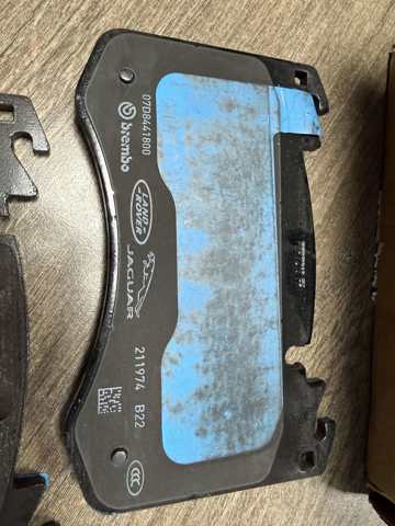 Klocki hamulcowe przednie tarczowe Land Rover LR157389 cena, od 80,84 USD