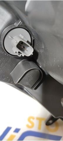 Reflektor prawy 260106220R Renault (RVI)