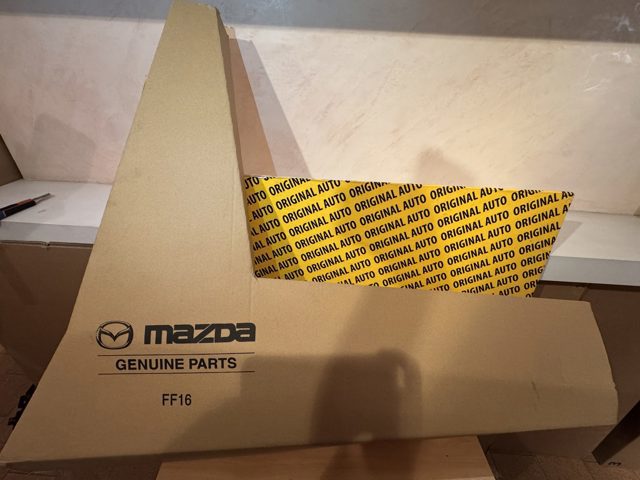 Błotnik przedni lewy do Mazda CX-30  DM