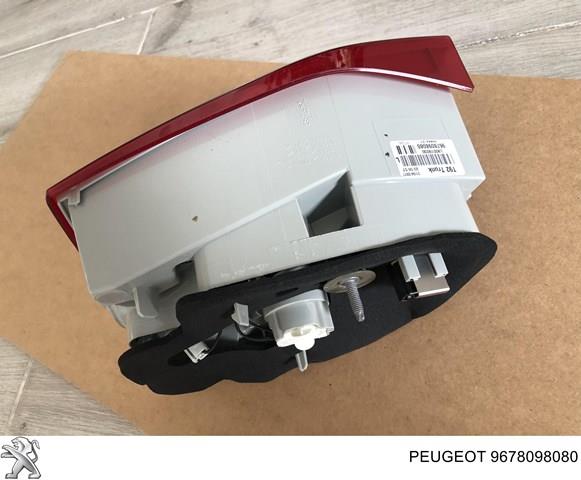 Lampa zespolona tylna lewa wewnętrzna 9678098080 Peugeot/Citroen