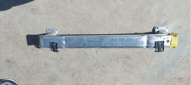 Wzmocnienie zderzaka przedniego Peugeot/Citroen 9821673680