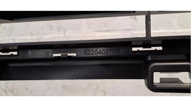Kratka zderzaka przedniego dolna 622540275R Renault (RVI)