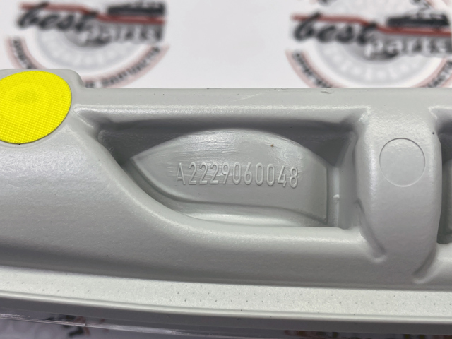 2229060048 Mercedes Lampa przeciwmgielna tylna