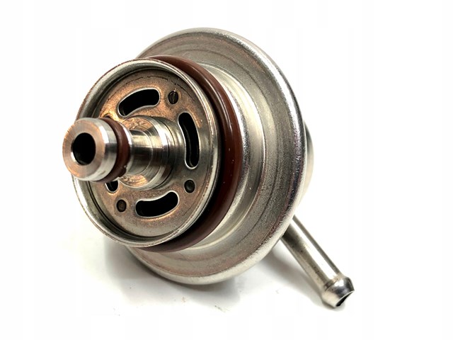 Do koszyka Regulator ciśnienia paliwa w listwie paliwowej Daewoo Nubira I J10, J15